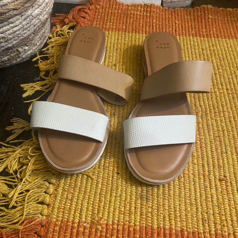 BRAND NEW sandals